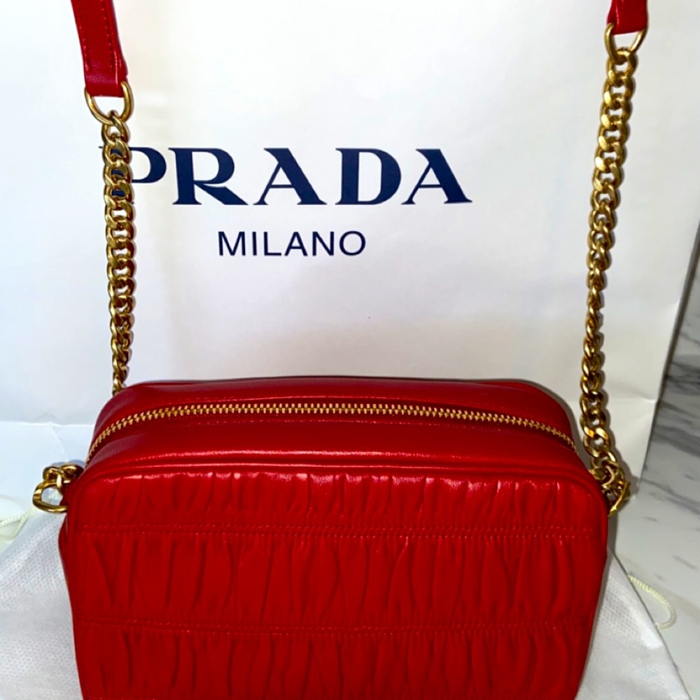 ***SOLD***😊****Prada Nappa Gaufre Bandoliera - Picture 2 of 4
